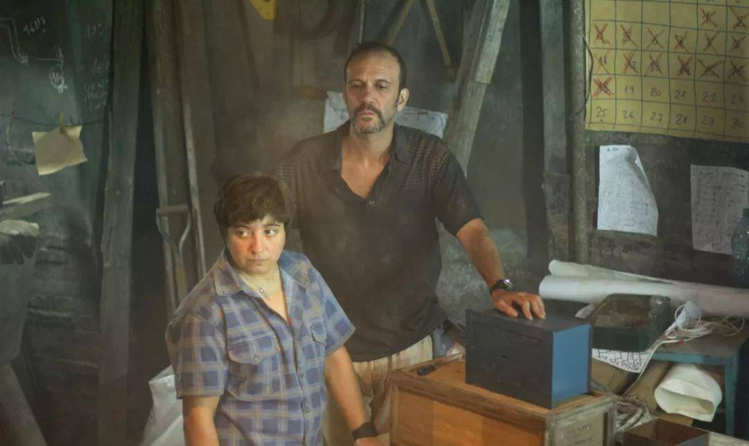 国产|10部高分经典烧脑电影，第一名是国产“悬疑巅峰”，你看过几部？