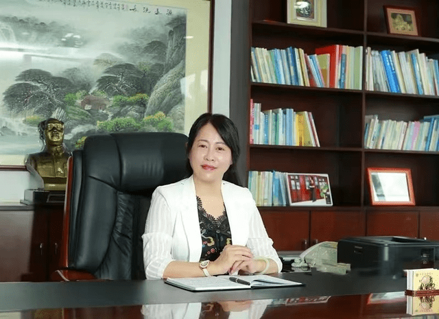 高中部王中辉校长教师是人类灵魂的工程师