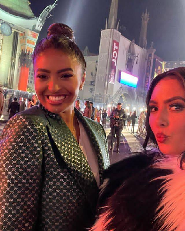 一身 科比妻子女儿高调看秀！瓦妮莎一身皮草土豪风，18岁女儿太像科比