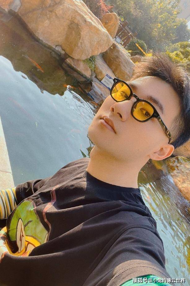 节目组|德云社陶阳开始跨界，与老秦等一起录制综艺了，网友：总比闲着强