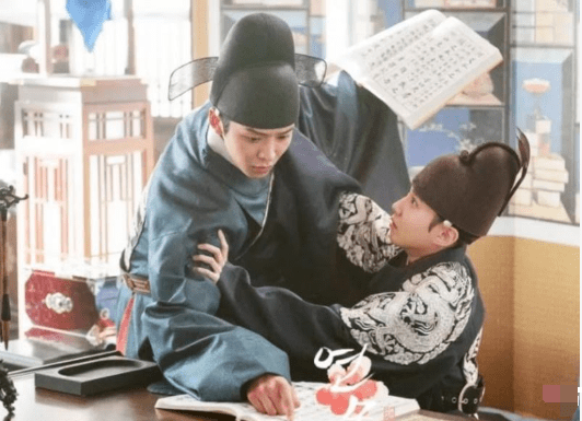 角色|菜菜韩剧速递:朴恩斌女扮男装 君臣恋惊险虐心