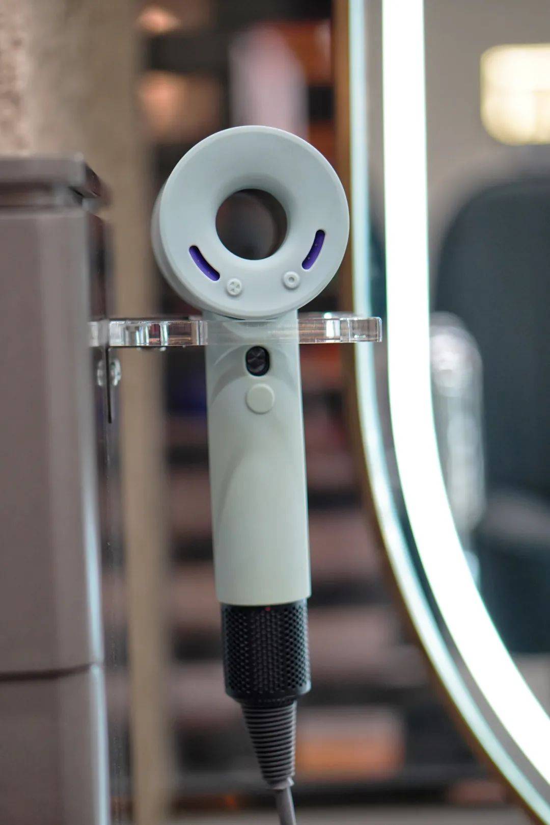 红男绿女邂逅成都千万级艺术SALON,红男绿女们就邂逅了天堂