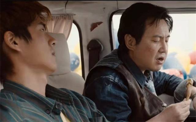 喜剧|春节档8部影片，他独占3部，与老搭档分开，票房要超越吴京？