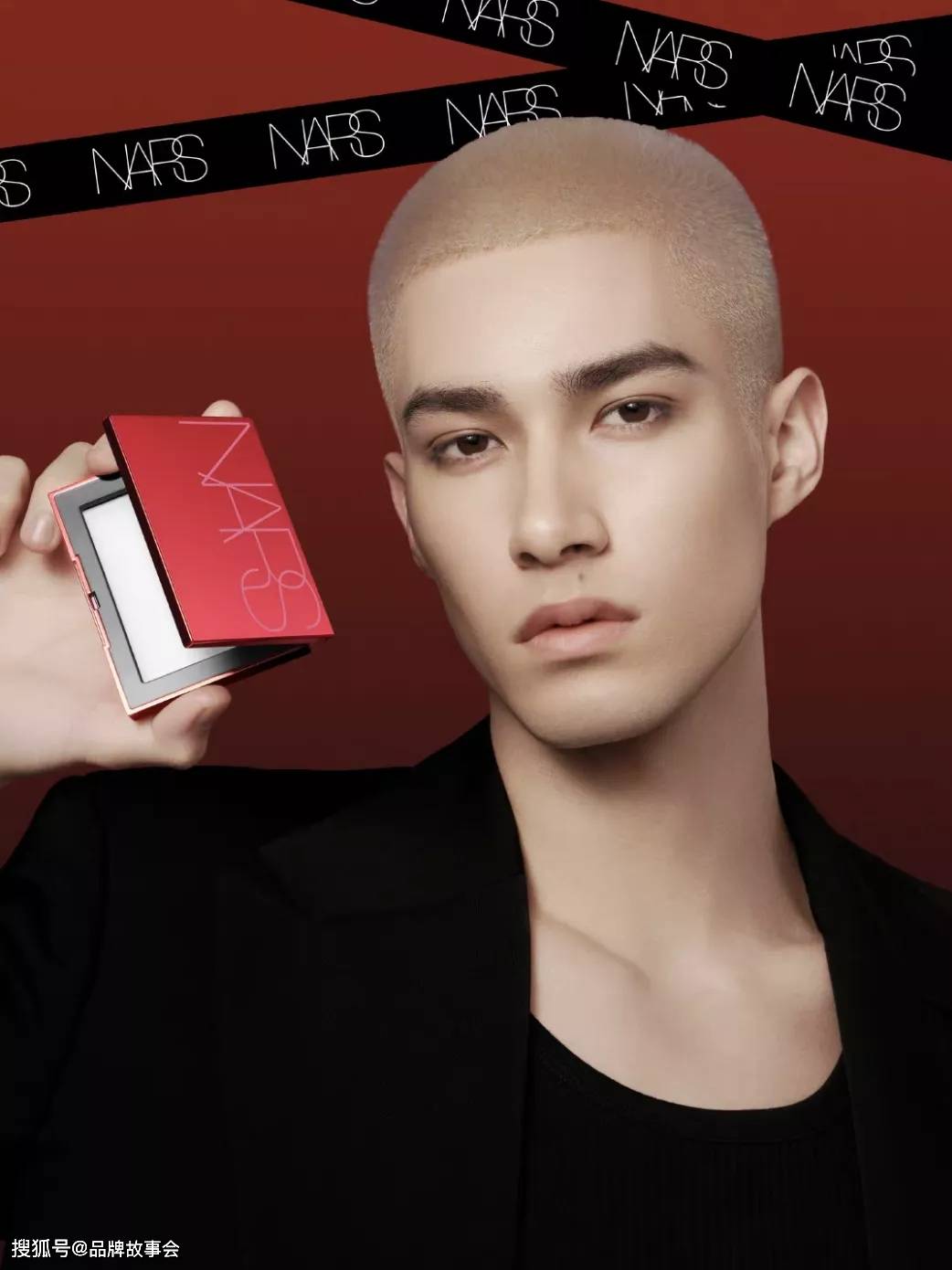 男明星代言美妆依然盛行