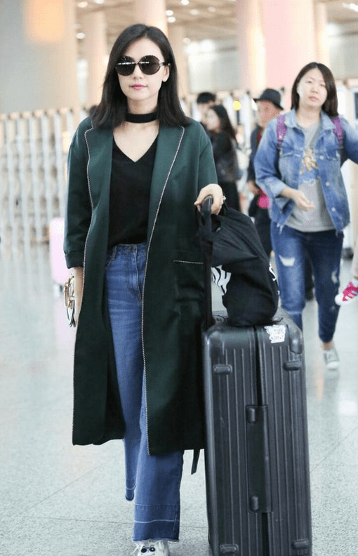 设计 高圆圆颜值高就是任性,穿缎面睡袍出街不仅不俗,意外慵懒又高级