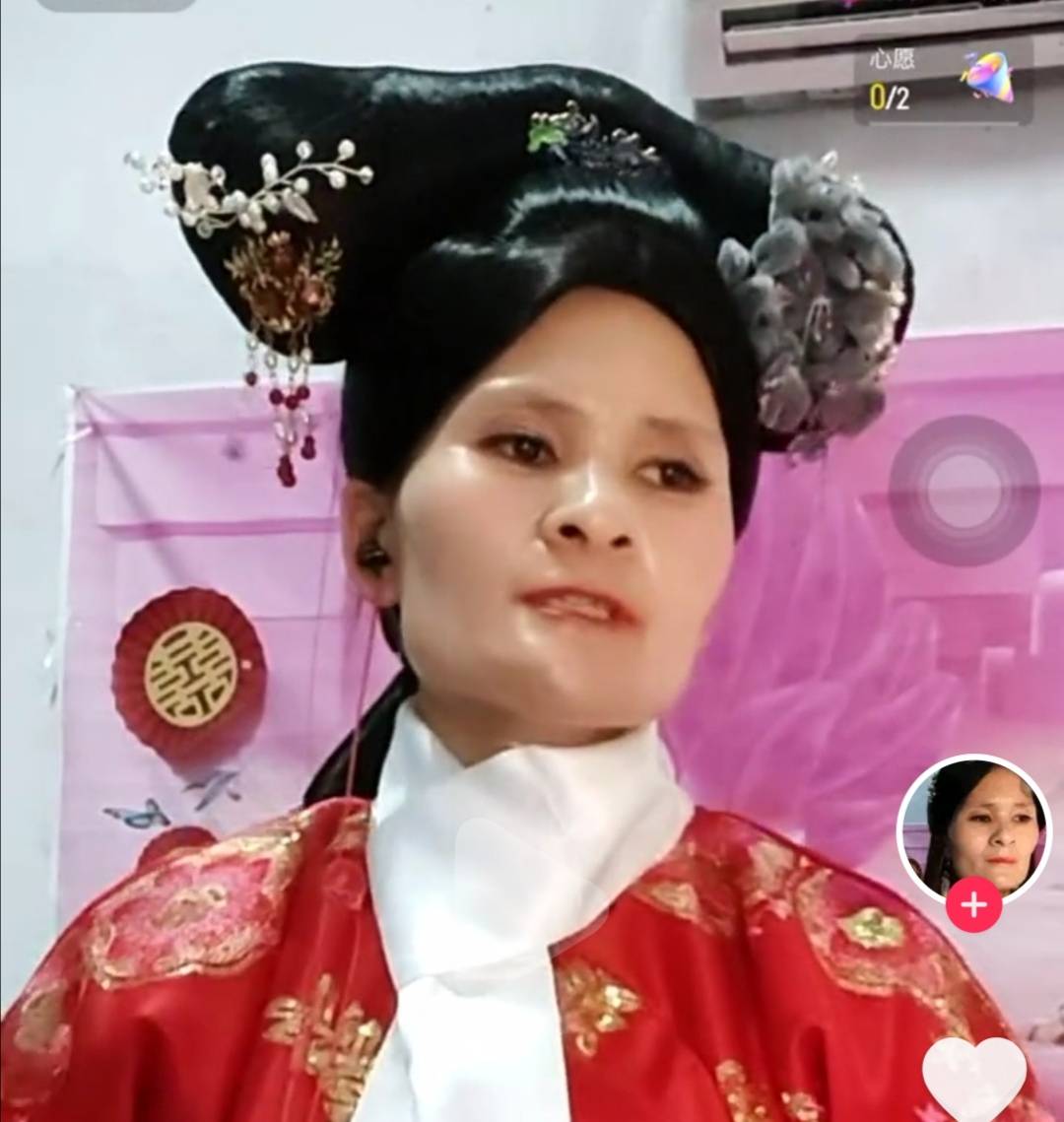 纷纷开始带起了节奏,称呼三梦奇缘为"墓姐","幂姐"等等