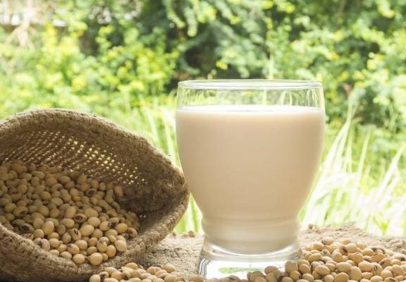 肾脏|血糖高的人，身体3个表现，若占1个，可能肾脏受损