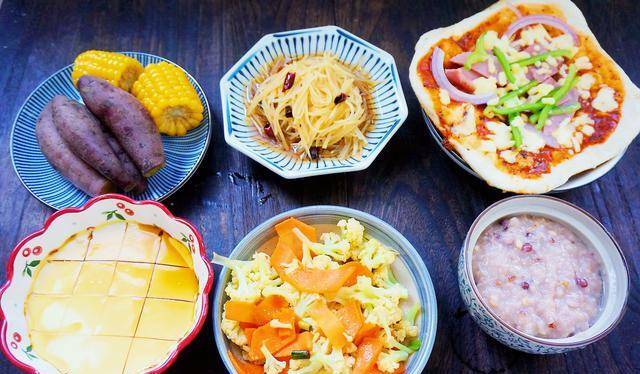 柿子椒|晒晒我家的早餐，早起半小时，用心搭配营养足，比早餐店还丰富