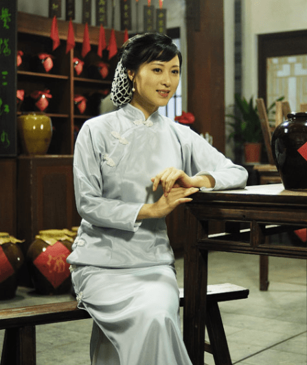 外来妹过去30年最丑女配嫁富豪全剧最美却遗憾离世