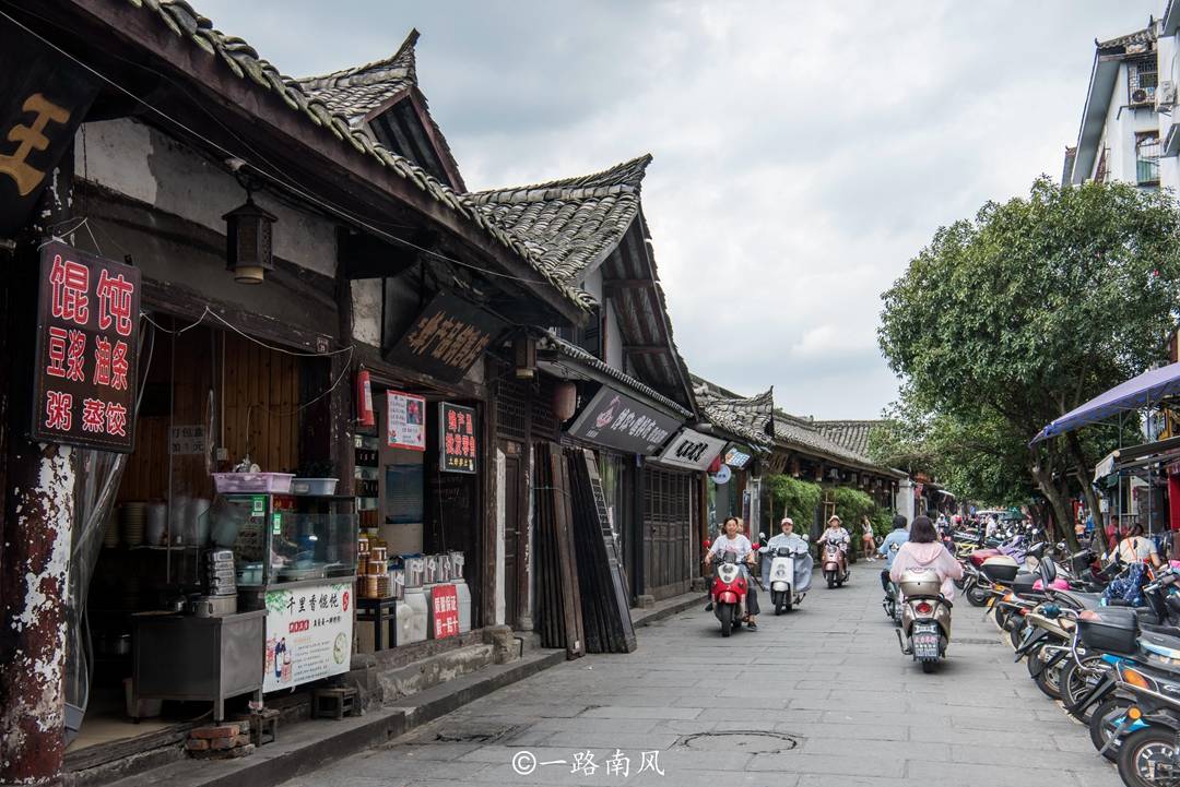 阆中|四川老省城，现在只是四线城市的小县城，入选“中国四大古城”