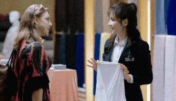 职场|不愧是她，吃个盒饭吃出了收视第一