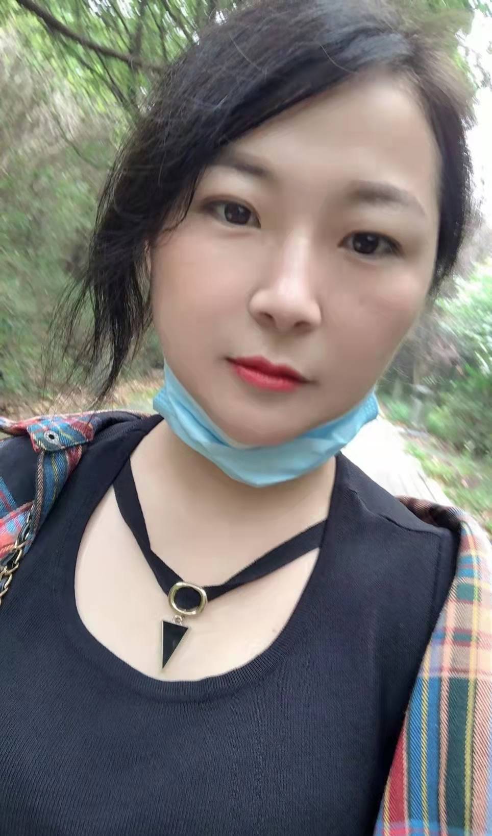 29岁女人自述:婚姻给了我什么?6年生三胎,还有满脸的皱纹