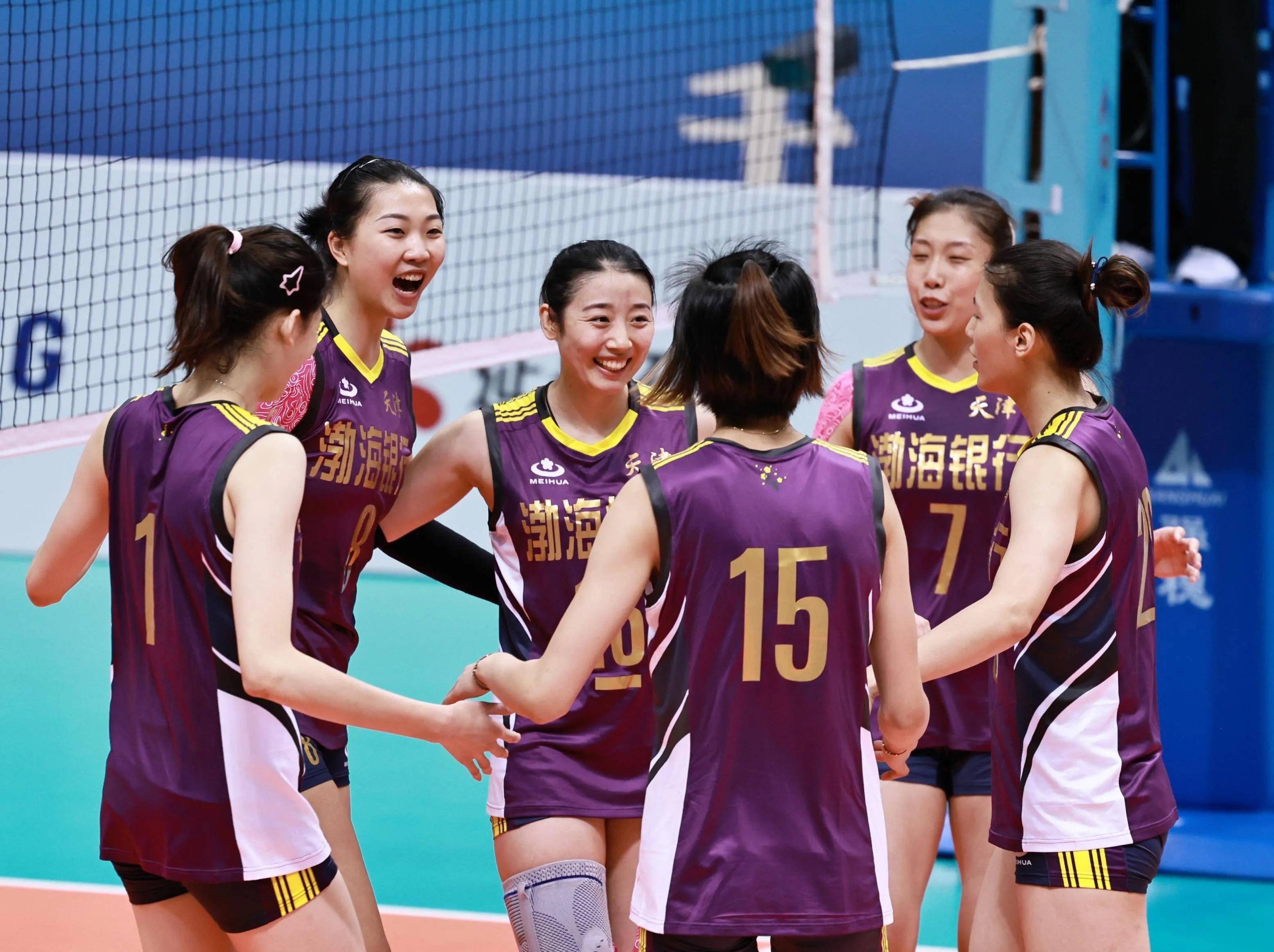 天津女排队长姚迪变瘦了!新赛季高配阵容李盈莹大刘小瓦等她激活_二传