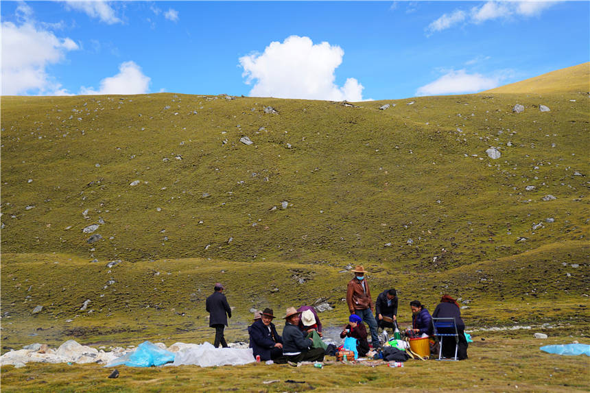 蓝冰|西藏旅游必打卡的雪山，海拔7048米，小众而神秘，还可见蓝冰仙境