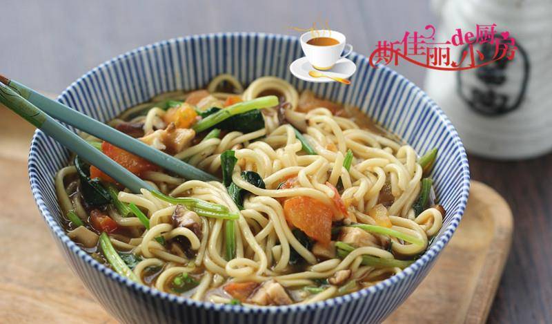 加入适量|早餐儿子迷上了这碗面，简单易做，营养耐饿，5分钟上桌