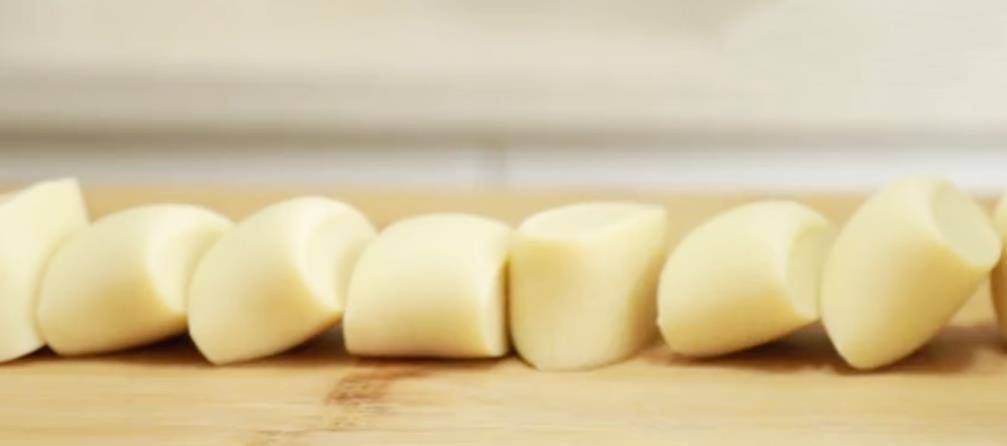 做法|早餐做这个大饼，开水一烫，无添加，15分钟搞定，柔软筋道鼓大泡