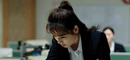 职场|不愧是她,吃个盒饭吃出了收视第一