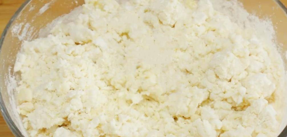 做法|早餐做这个大饼，开水一烫，无添加，15分钟搞定，柔软筋道鼓大泡