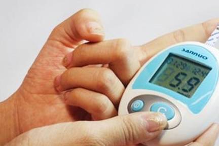 空腹|糖尿病病人血糖控制在多少比较好？如何把血糖控制在正常范围内？