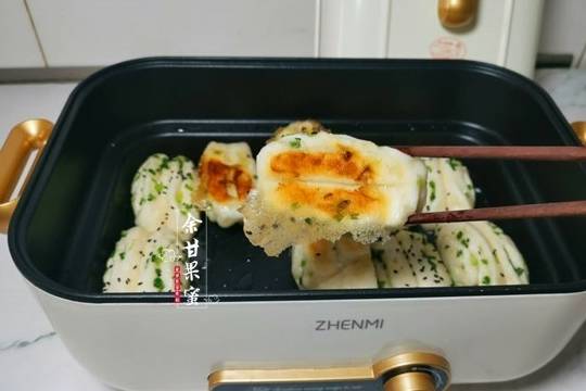 葱花|早餐不用早起，有这面食备着，热一热就可上桌，做法也简单