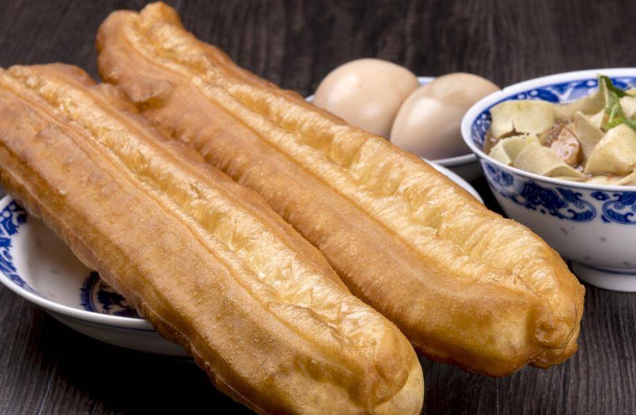 方法|炸油条时,不要加明矾,早餐店老板分享经验,油条蓬松又酥脆