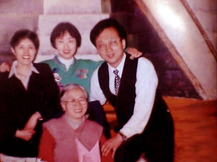 央视名嘴孙正平:成名前沿街卖烧饼,妻子为何向他隐瞒父亲死讯?_张复