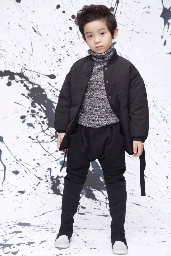 黑色 浙江趣欣童科技有限公司 | 保暖又有型,萌娃冬季穿衣指南get起!