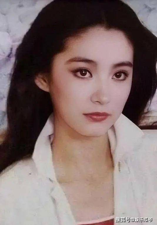 眼睛李嘉欣全脸无死角，林青霞眼睛太动人，哪位女星符合你的审美？