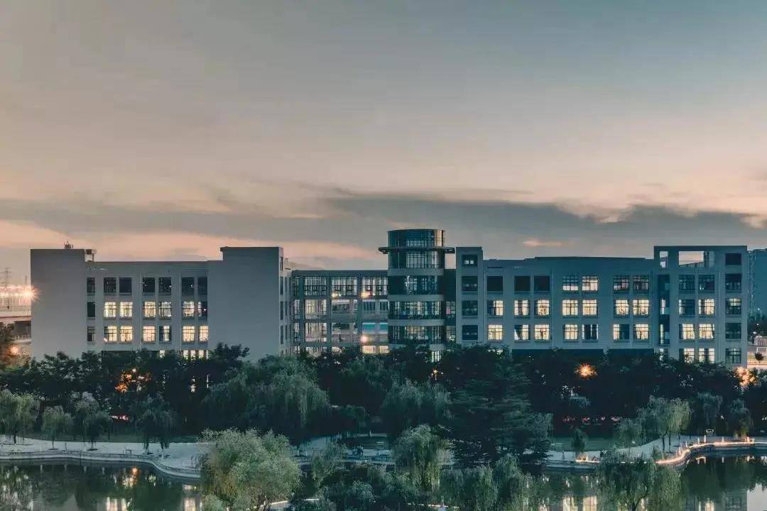 什么大学好点 2df6c236cb5748489d7bba8aed92aad2.jpeg