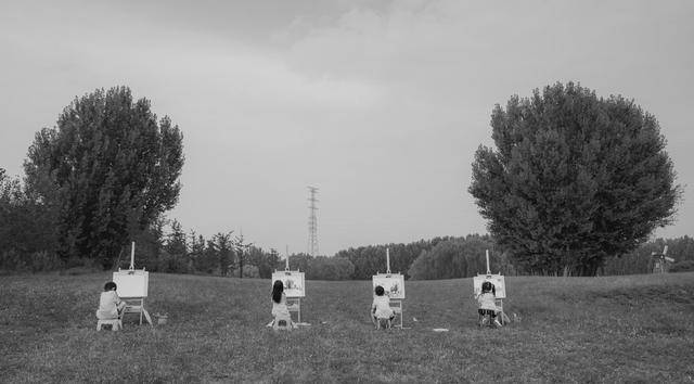 电影|《导演请指教》：吵架比影片好看，导演比演员卑微，就着弹幕更香