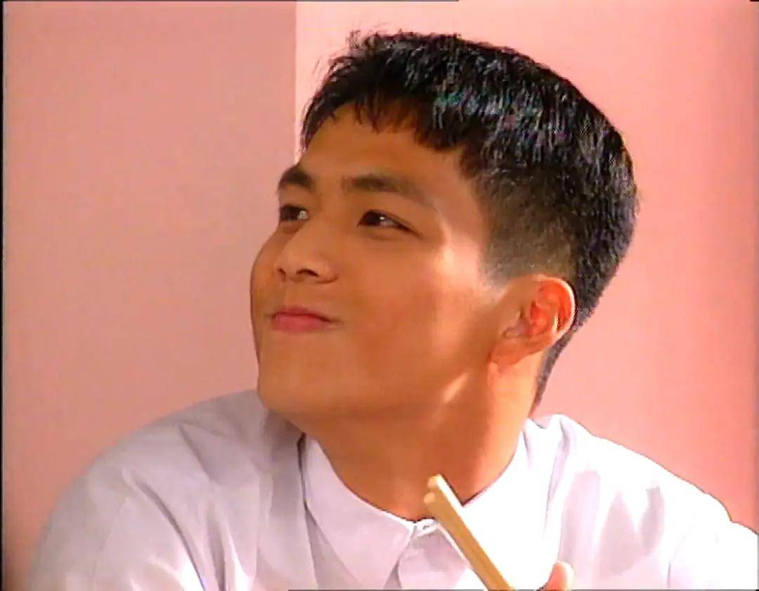 《亲恩情未了》家庭剧剧情温馨,郑秀文,钟汉良刚出道就演技不俗