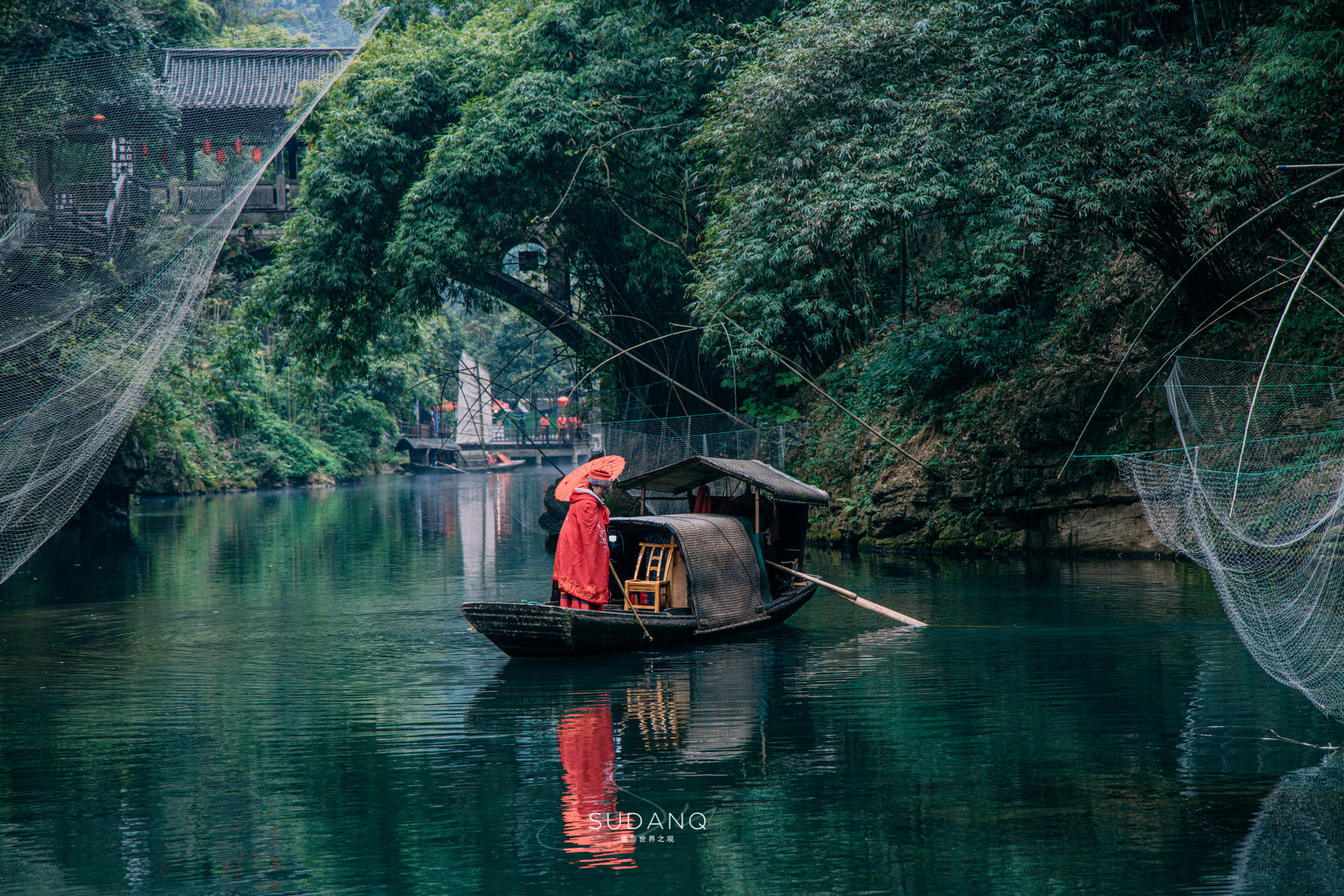 原创长江三峡藏有神秘吊脚楼人们出行只能坐船三峡人家美如秘境