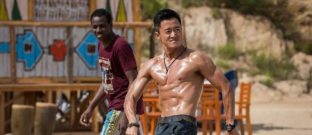 内地|《长津湖》与《战狼2》的差距已不到1亿，吴京即将战胜自己