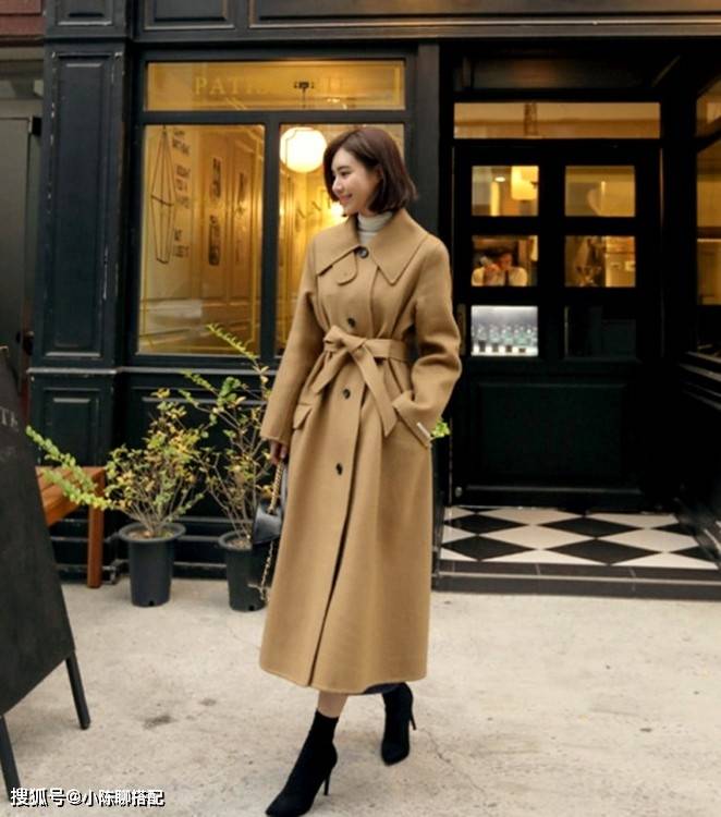 设计 40岁的普通女人秋冬穿衣要简约，建议多穿基础款，优雅好驾驭