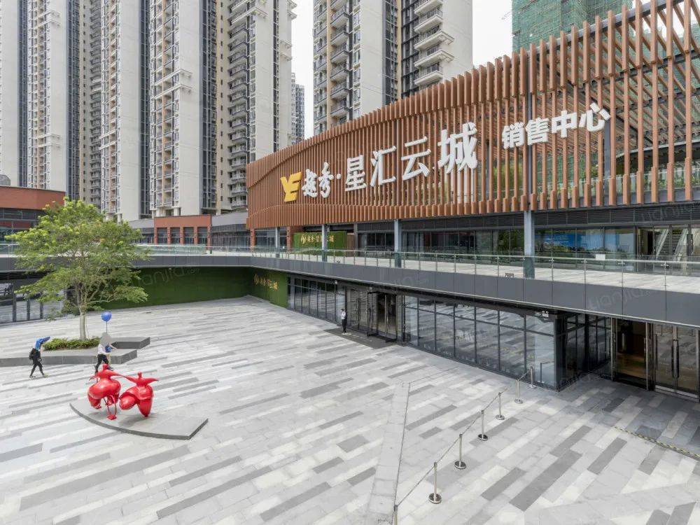 (越秀·星汇云城俯瞰图)大型社区,对房企的操盘能力和物业的管理能力