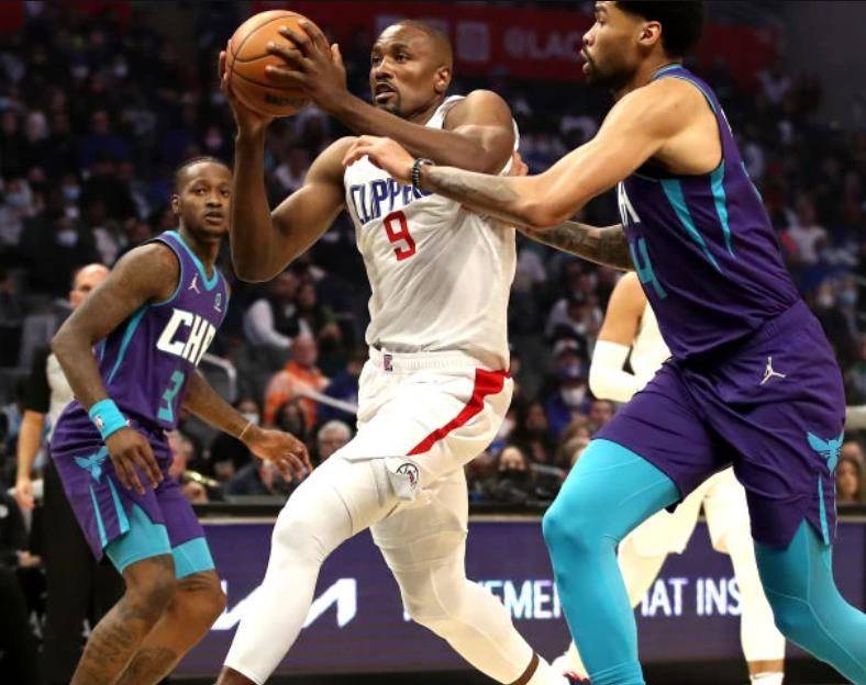 原创快船连胜三球217伊巴卡0分雷吉末节立功乔治里程碑险拿4双