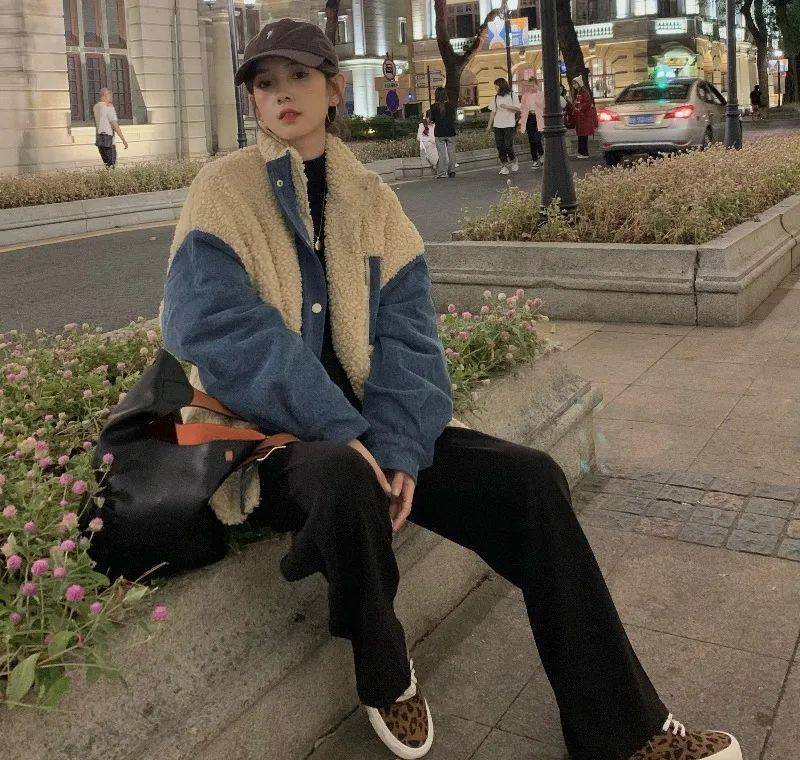 姐妹 今冬流行“靴子+阔腿裤,卫衣+羽绒服”,这么穿活该你美!