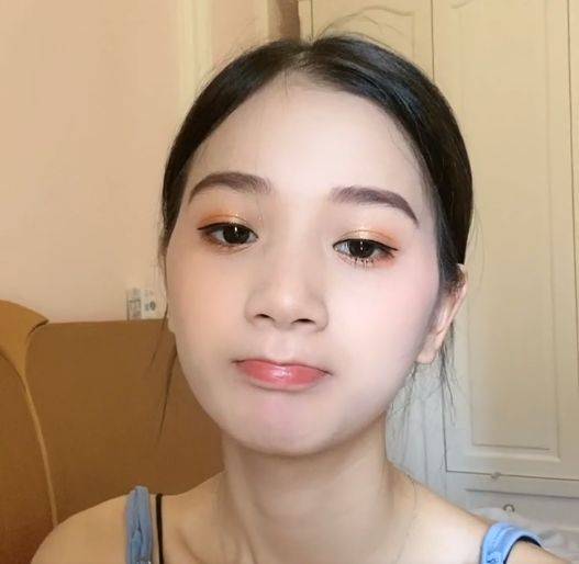 广东网红张曼如,98年励志董事长,身价78亿?她背后是什么人?