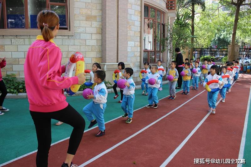 因为|转行的幼儿园教师都去哪里了？有人成功有人忧愁，还不如当老师