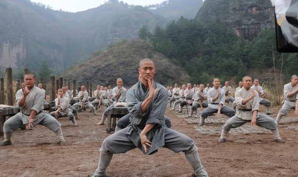 吴京|吴京与成龙合作的第三部电影杀青，两人从未共同担当过主角