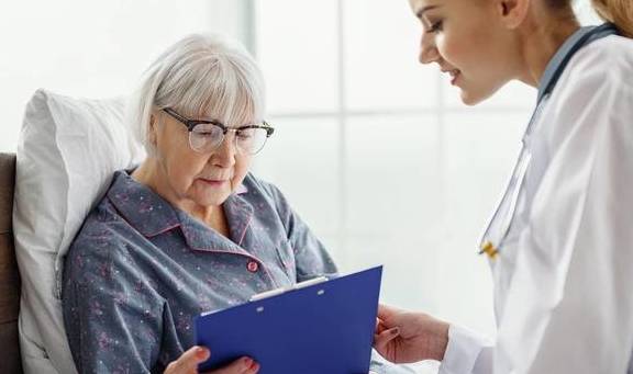 症状|缺血性肾病可发生慢性肾衰竭、血压升高,5大症状别忽视