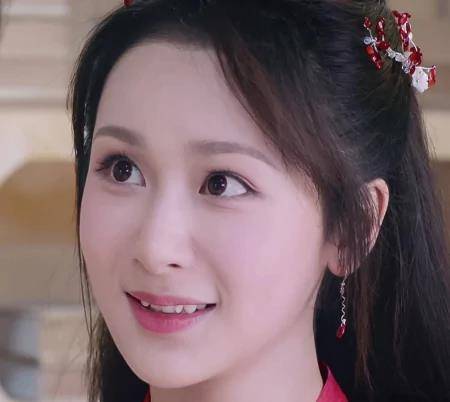 漂亮从“不漂亮”到一线花旦，杨紫是怎么变美的？