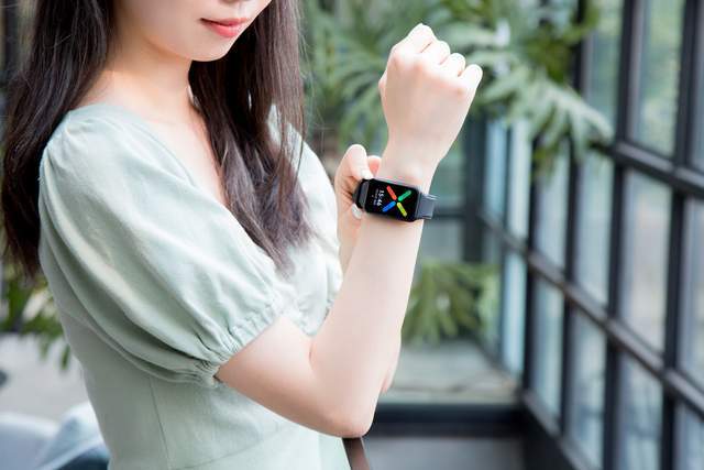 进行|多余钱一分不花！双十一百元数码好物盘点，OPPO Watch Free实力圈粉