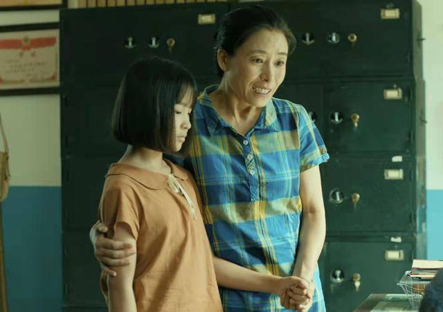 因为|《星辰大海》：从未被爱过的姑姑简艳萍，如何能指望她会爱别人？