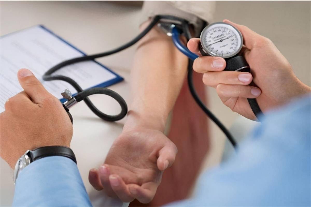 饮食|医生提醒：身体健康的9项指标，不妨对照自测一下，以防万一！