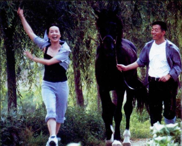 学长|张静初在剧组“勾引”顾长卫，转身就被删完戏份，蒋雯丽太狠了