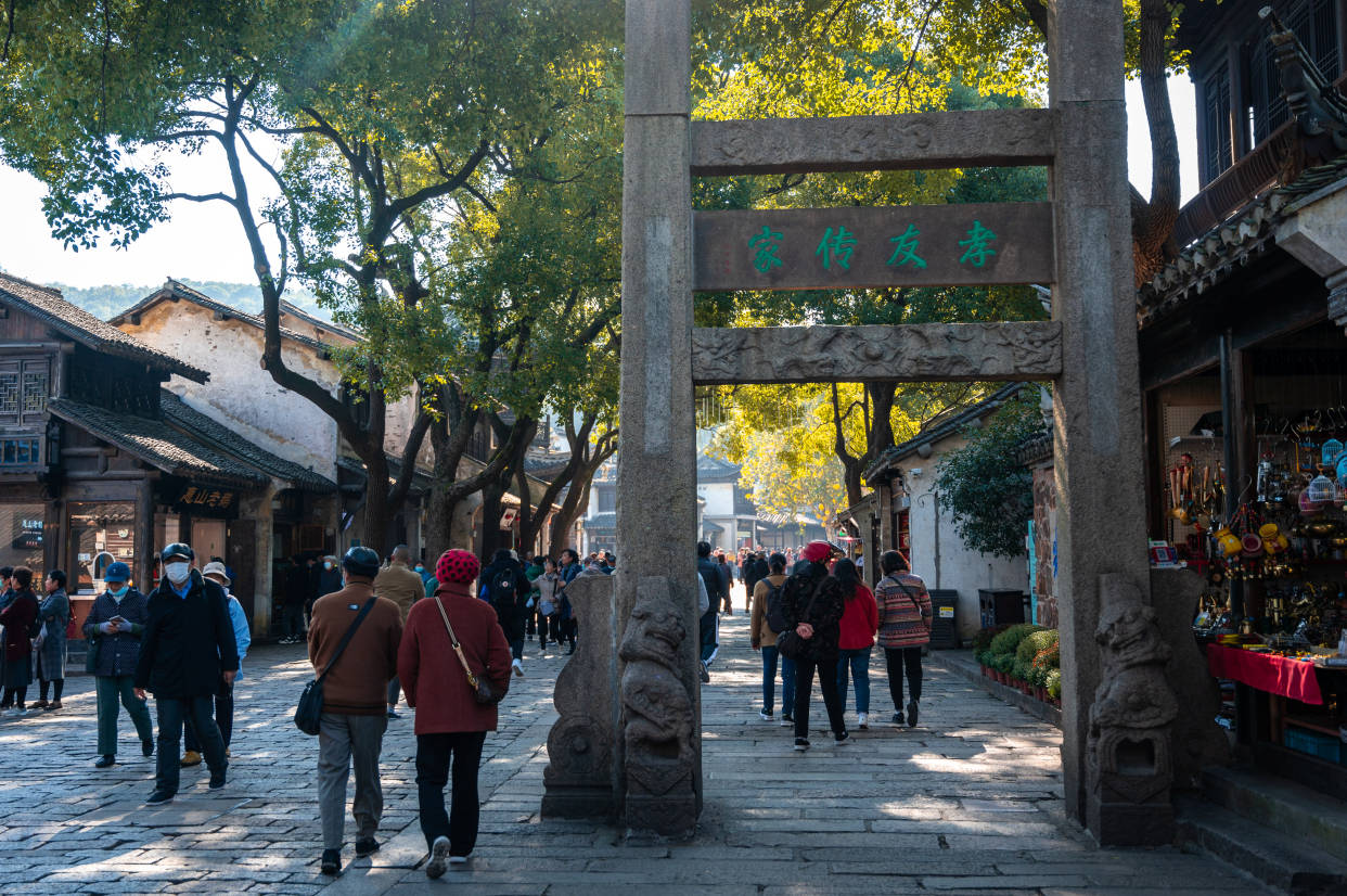 景区|距离市区最近的5A级古镇，乾隆帝对这里情有独钟，秋天的景色绝美