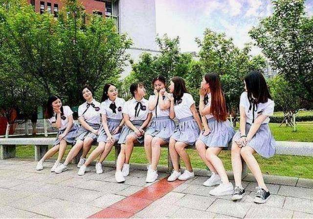大学男女比例排行榜_北京这所大学,“单身率”名列前茅,男女比例是1比100