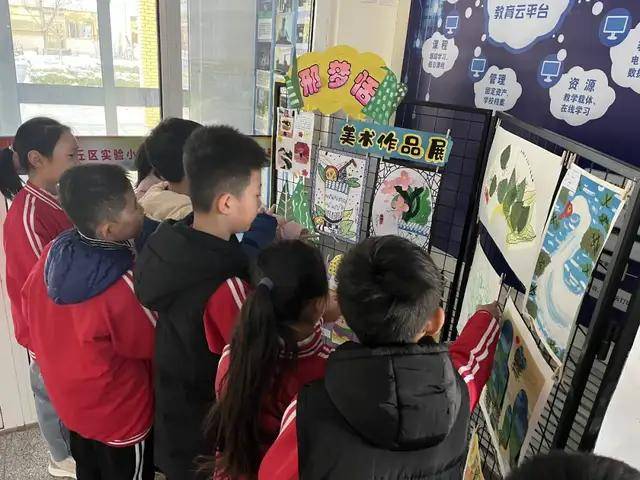 济南市章丘区实验小学邢梦恬同学美术作品展 孩子