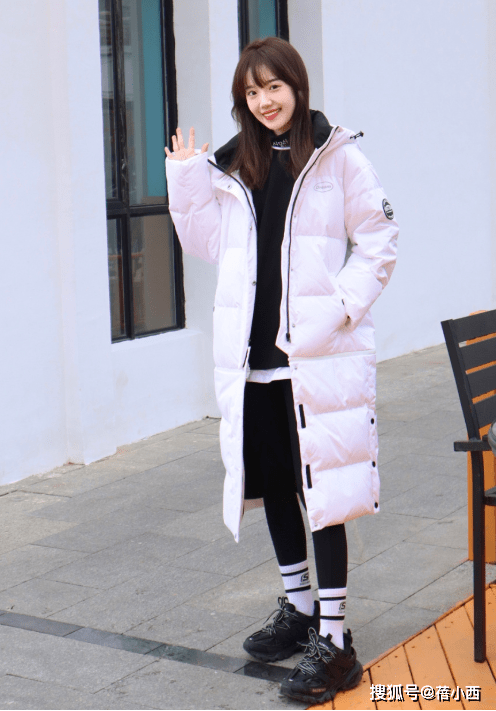 大腿 阔腿裤真的烂大街了!试试“无痕裤”,这才是2021年的显瘦神器!